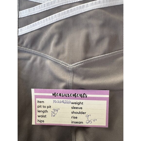 Fabletics Small Silver Grey Leggings/Capris  Stretchy Performance Wear - Picture 9 of 11